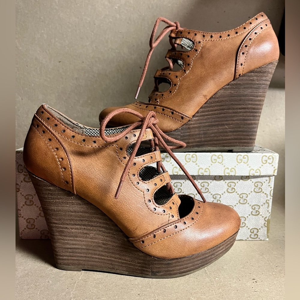 RESTRICTED WOMENS WEDGES HEEL LACE UP SHOES Sz 7